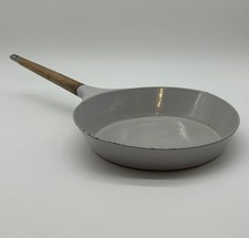 POELE EN FONTE LE CREUSET