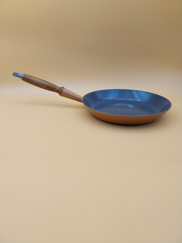 Poele fonte émaillée le - en,