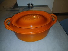 Cocotte Ovale En Fonte