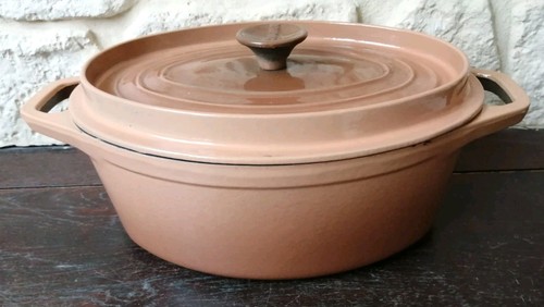 Cocotte fonte ovale marron - en,